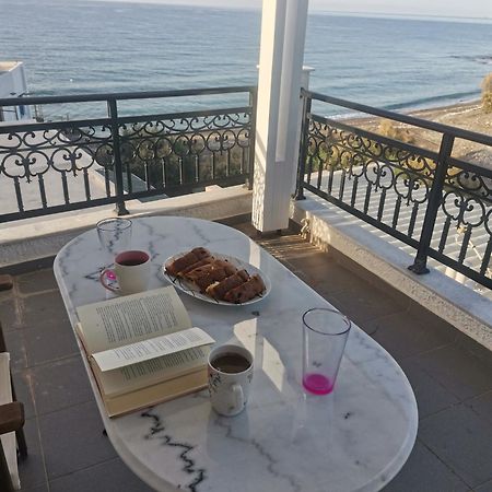 דירות Koutsourás Stratos Sunset House מראה חיצוני תמונה